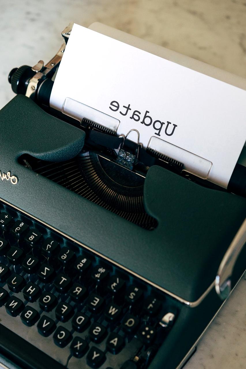 Digital brain neural network with synaptic connections processing update data